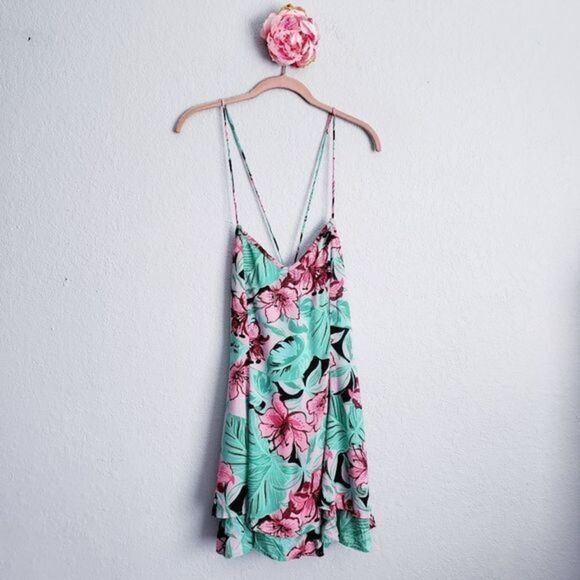 Dress - Picture 2 of 10